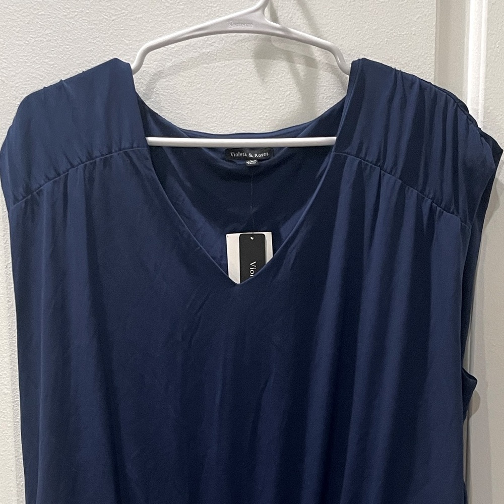 NEW…StitchFix Violets & Roses V Neck Sleeveless Blouse - Picture 4 of 4